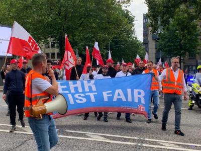 Warnstreik-Demo am 22. Mai (Foto: IG BAU) Warnstreik-Demo am 22. Mai (Foto: IG BAU)