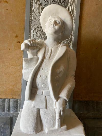 Eine der Statuen im Bundeshaus. Eine der Statuen im Bundeshaus.